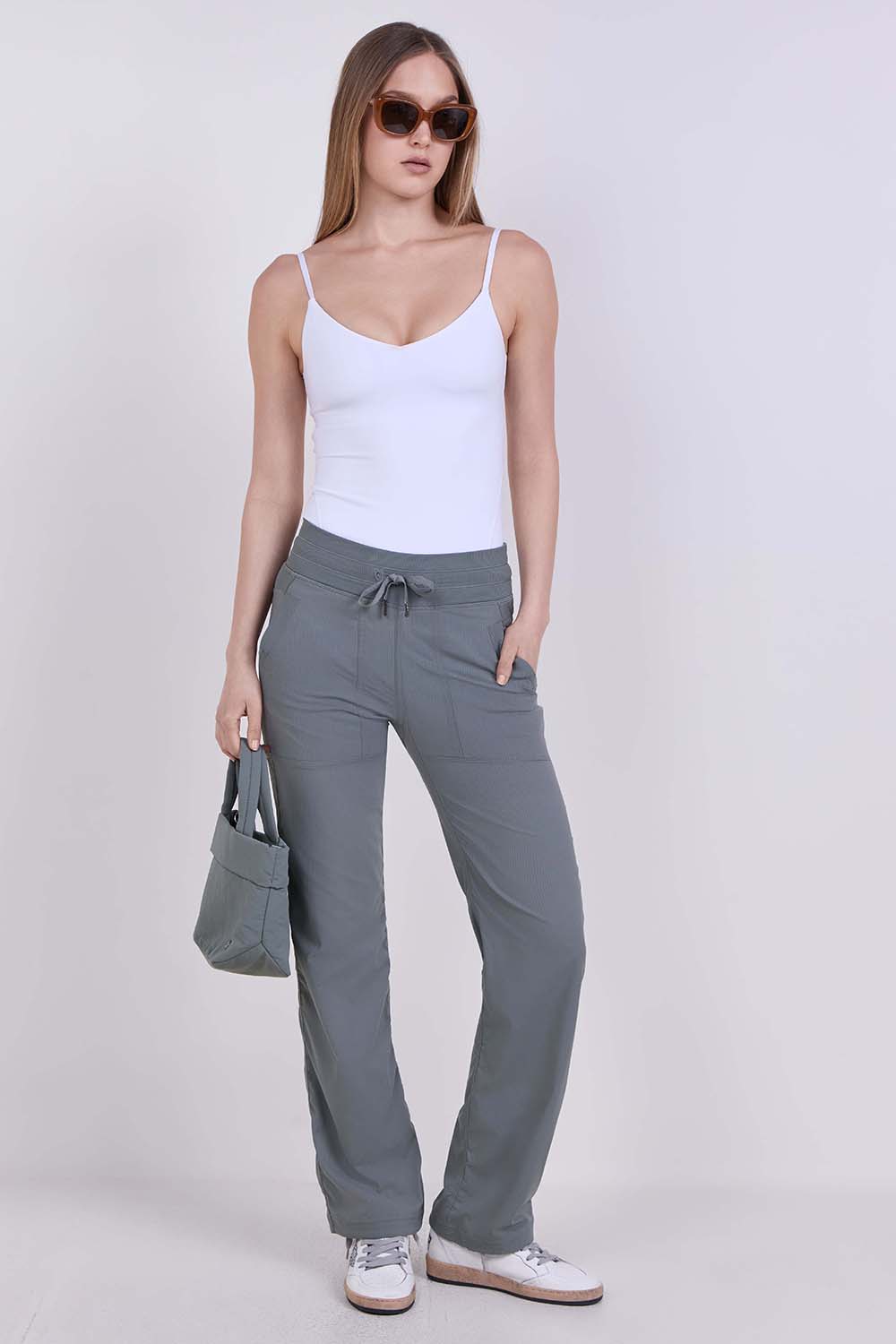 Dance Studio Mid-Rise Pant *Regular